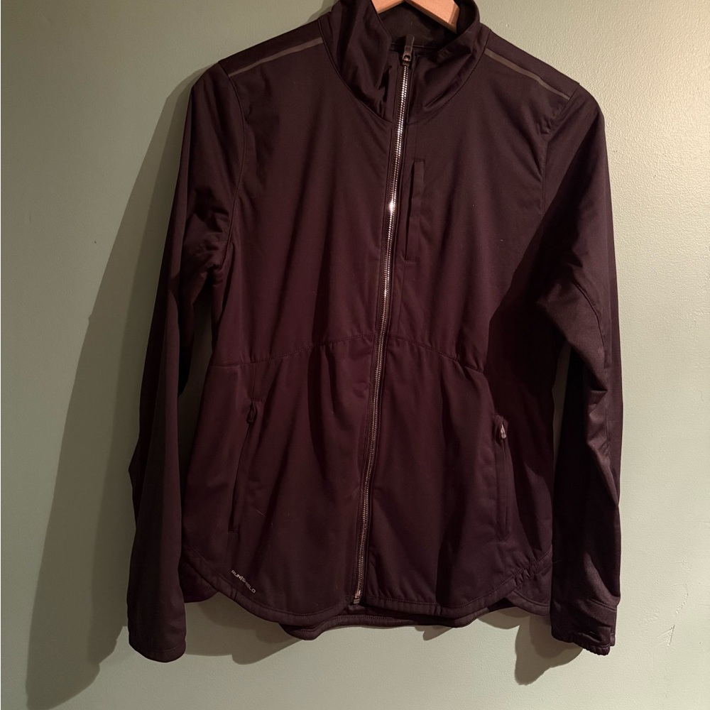 Women’s size medium Saucony full zip jacket